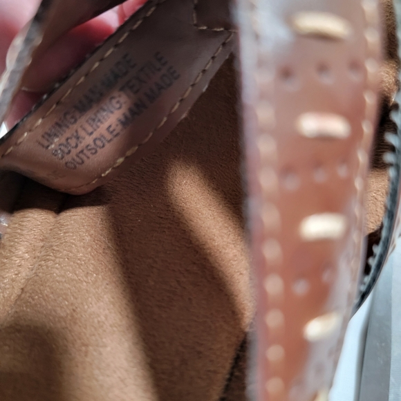 Womens Croft And Barrow Leather Wedge Heel Sandals Size 8.5 M - Picture 11 of 11